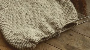 Как вязать платочный узор на круговых спицах