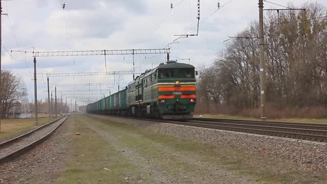 2ТЭ10МК-3137 (БЧ, ТЧ-16 Витебск, "Василий Князев") с грузовым поездом (56 ваг.)