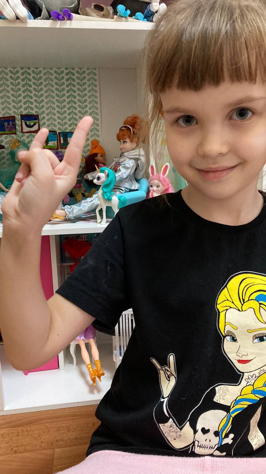 сняла видео в первый раз смотреть онлайн