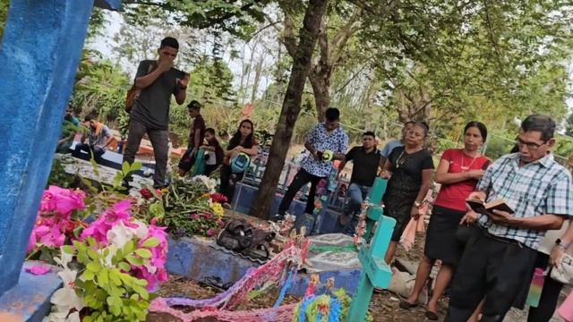 El Último Adiós A mi sobrino Ivan Mendez смотреть онлайн