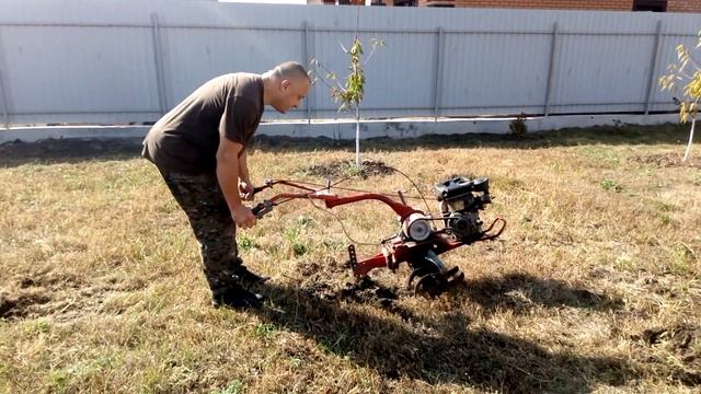 бешеный мотоблок :)