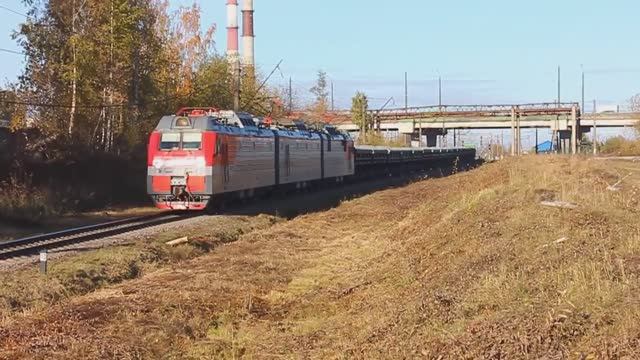 3ЭС4К-038 (РЖД/Окт, ТЧ-21 Волховстрой) с грузовым поездом