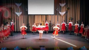 обзор танца" Русская пляска"исполняет хореографический ансамбль "Юность".