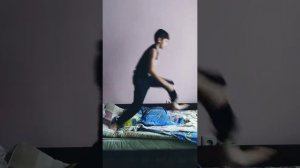 Как научиться заднее сальто за 20 с нуля.