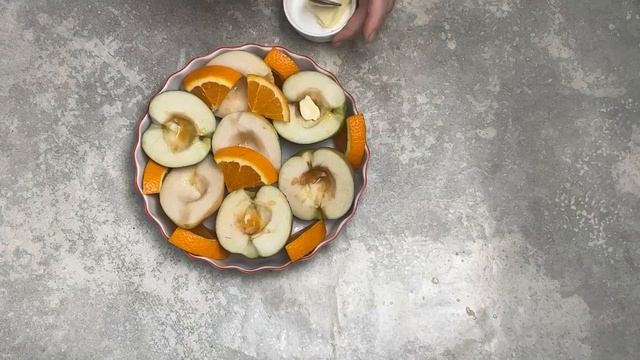 КАК ПРИГОТОВИТЬ ЗАПЕЧЕННЫЕ ЯБЛОКИ И ГРУШИ В ДУХОВКЕ? Вкусный десерт из фруктов с медом и орехами