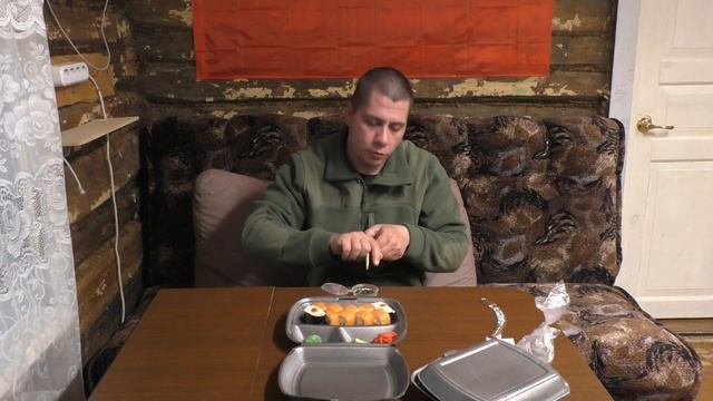 Спайси маки, Филадельфия, острый краб в одном пакете. Кафе OREDEZH смотреть онлайн