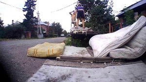 заднее сальто на твёрдую поверхность