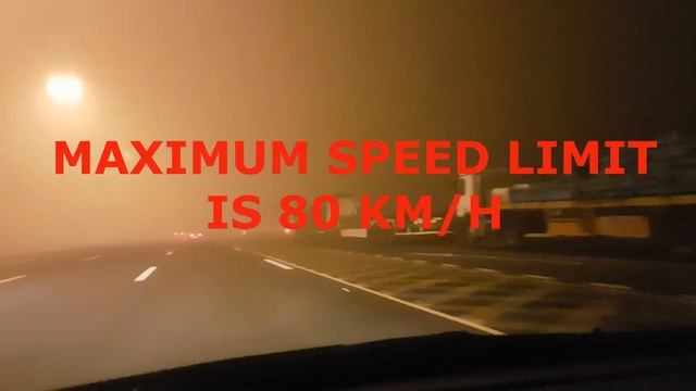 Heavy Fog in Abu Dhabi - Dubai (Dense Fog season) Speed limit is 80 km/h смотреть онлайн