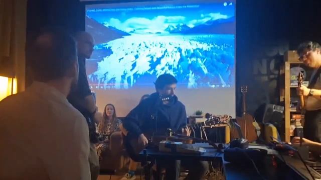 Песни под гитару в Москве  - Антикафе Cooltime.life