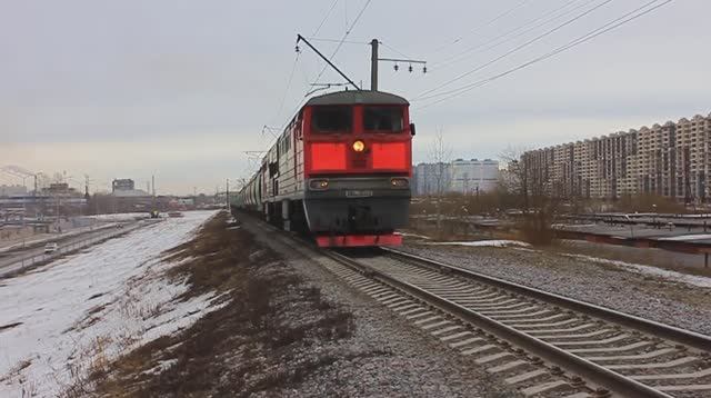 2ТЭ116-570 (РЖД/Окт, ТЧ-18 Дно) с грузовым поездом следует на Предпортовую