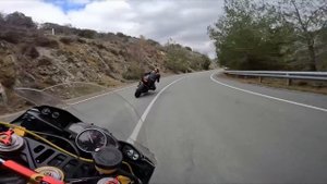 Yamaha R6 and MT 09 ON LIMITS!