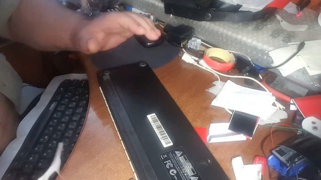 Наклеивание самоклеек на различные поверхности