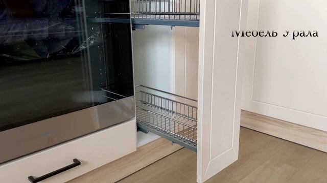 Кухня Вектор от фабрики SV-Мебель. ДО и ПОСЛЕ. Корпус Белый Egger. Фасады Магнолия soft touch СВ смотреть онлайн