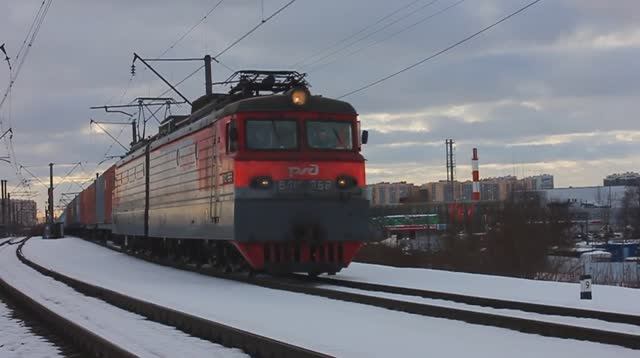 ВЛ10У-968 (РЖД/Окт, ТЧ-21 Волховстрой) с контейнерным поездом