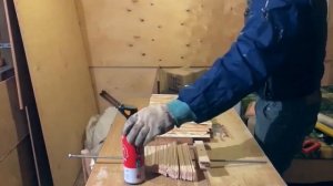 Простой подарок сделанный своими руками из дерева.