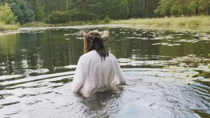 6134584-uhd_4096_2160_25fps