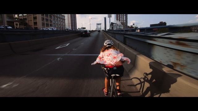 TRACK BIKES in NYC 🇺🇸 aka RoughCut： ＂Hotline—Rooper Cay＂