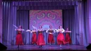 Пошли девицы по малинку