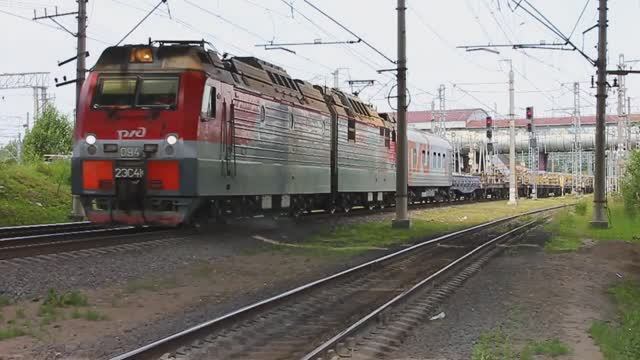 2ЭС4К-094 (РЖД/Окт, ТЧ-21 Волховстрой) с хозяйственным рельсовозным поездом