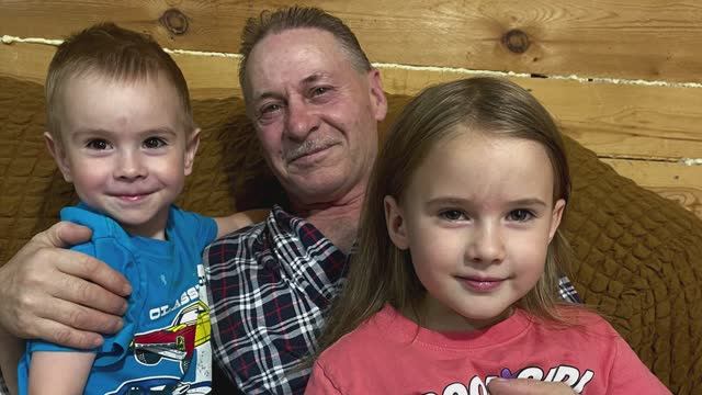 СЕМЬЯ ЖУКОВЫХ смотреть онлайн