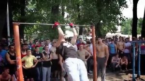 Воркаут,Трюки на турнике и брусьях