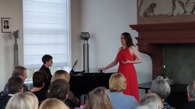 Camille Saint-Saëns - "Mon coeur s'ouvre à ta voix" Mezzo - Olga Gumeniuc Piano - Andrey Vinichenko смотреть онлайн