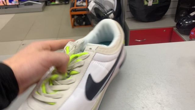 Кроссовки Nike