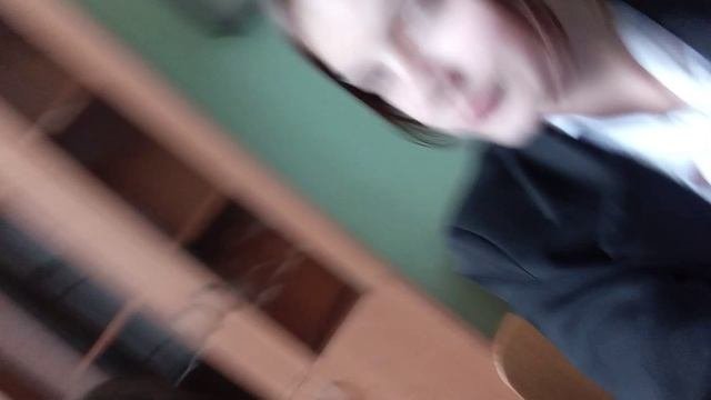 в школе))