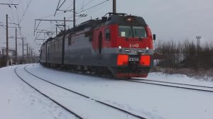 3ЭС4К-014 (РЖД/Окт, ТЧ-21 Волховстрой) с грузовым поездом