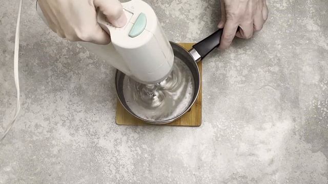 КАК ПРИГОТОВИТЬ САХАРНУЮ ГЛАЗУРЬ С ЖЕЛАТИНОМ ДЛЯ КУЛИЧА? Белая, без яиц, не крошится!