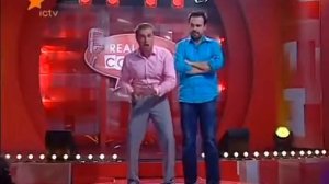 Дедушка в оружейном магазине