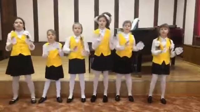 Вокальный ансамбль "Домисольки" - муз. П. Майбороди сл. М. Рыльского «Новогодний танец» смотреть онлайн