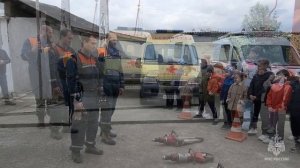 Во время экскурсии дети увидели приземление вертолета Ми-8 МЧС России