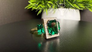 Кольцо 585 пробы с изумрудом "Бриллианты Якутии"
