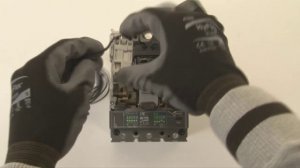 Реле отключения SOR-C, установка на стационарный выключатель