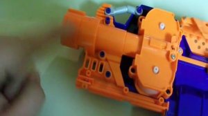 Nerf N-Strike Elite Stryfe Hands On Review (With Internals and Lock Removal)