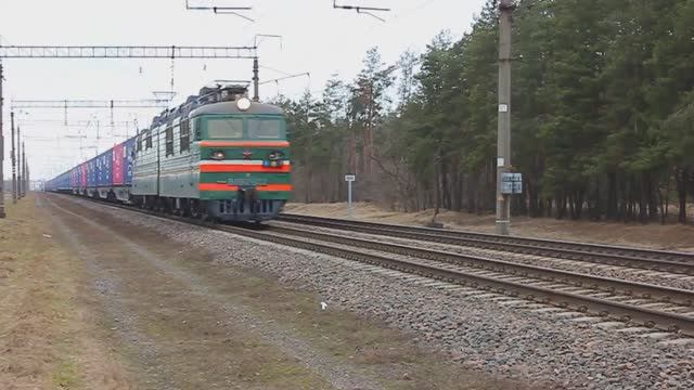 ВЛ80С-602 (БЧ, ТЧ-3 Барановичи) с контейнерным поездом двойной длины (2*57 у.в.*)