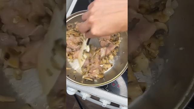 Феттучини с курицей и грибами в сливочном соусе