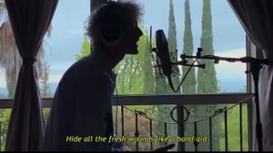 Machine gun Kelly - In These walls ( feat. Lynn Gunn)- Lyrics Video ( lockdown sessions)