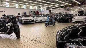 Обзор на электрический скутер Aima Lafi в магазине Юниверсал Моторс. Москва.