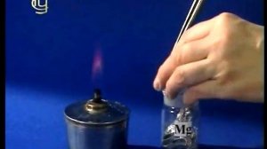 Опыты по химии. Горение магния на воздухе