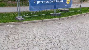 Швеция Тротуарная плитка на парковку, а на тротуар асфальт