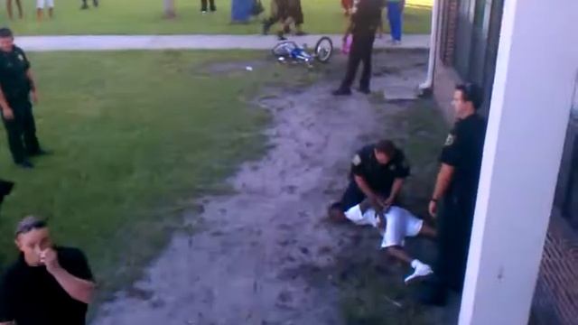 Kids getting beat by police in cedar park...video3 смотреть онлайн