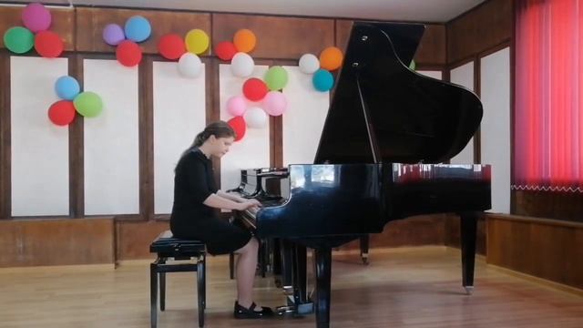 Лавренова Карина - И. Гайдн Соната № 27, ч. 1 G-dur смотреть онлайн