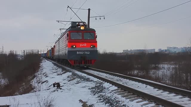 ВЛ10У-752 (РЖД_Окт, ТЧ-21 Волховстрой) с контейнерным поездом