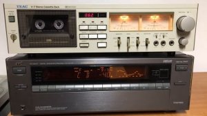 TEAC V-7