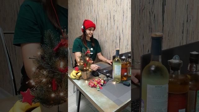 Будни оператора call центра - 31 декабря
#оператор#контактцентр#новыйгод#смешно#комик#31декабря