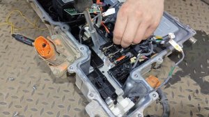 замена предохранителя хитера на Nissan leaf ze0