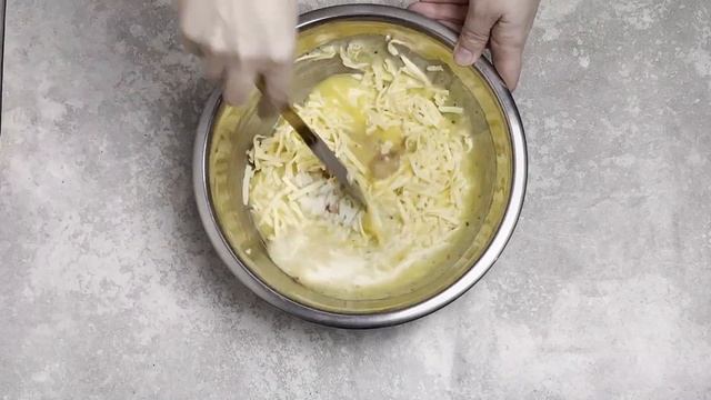 КАК ПРИГОТОВИТЬ КУРИНЫЕ МАФФИНЫ С СЫРОМ? Закусочные сырные кексы с грудкой