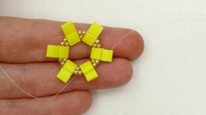 How to bezel a 16 mm rivoli (Tila beads)